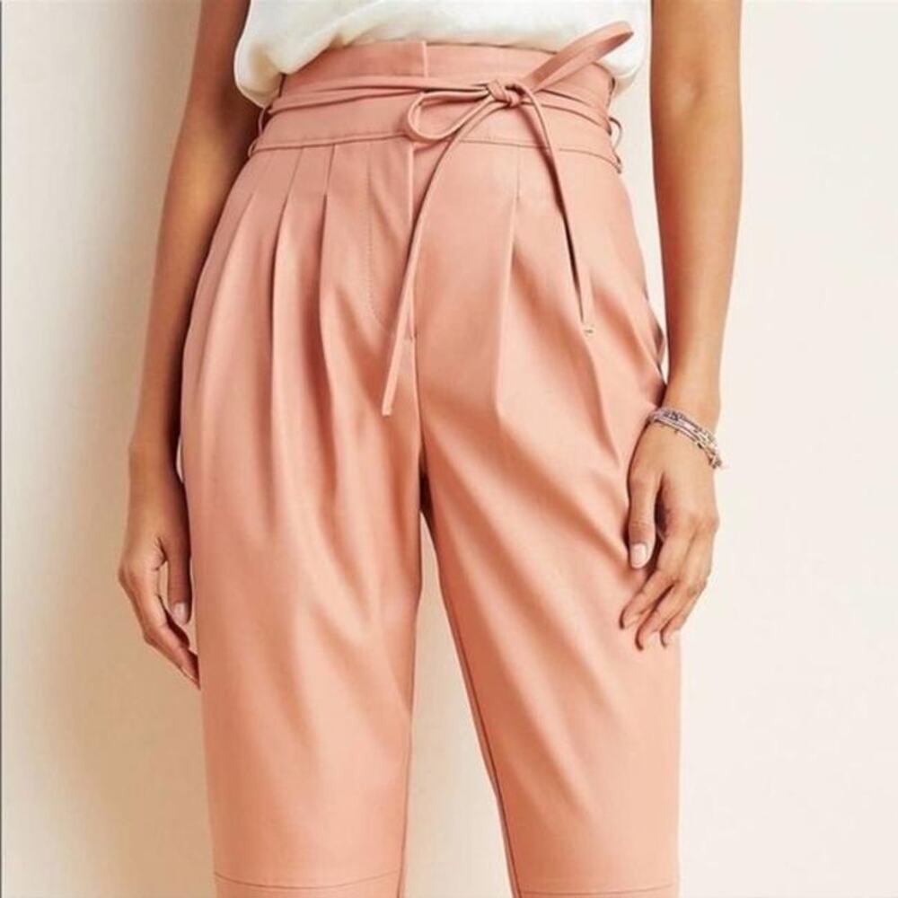 Blank NYC Chelsea High Rise Faux Leather Pleated Tapered Ankle Pants Size 32 - Picture 2 of 15